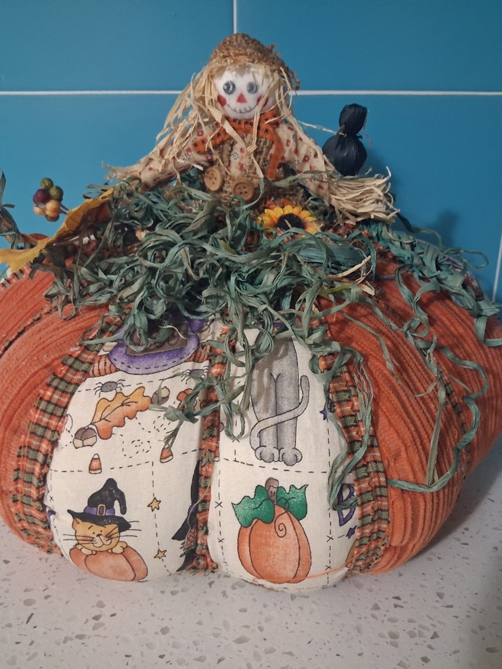 CHARMING HANDMADE UNIQUE SCARECROW DECORATIVE PUMPKIN!